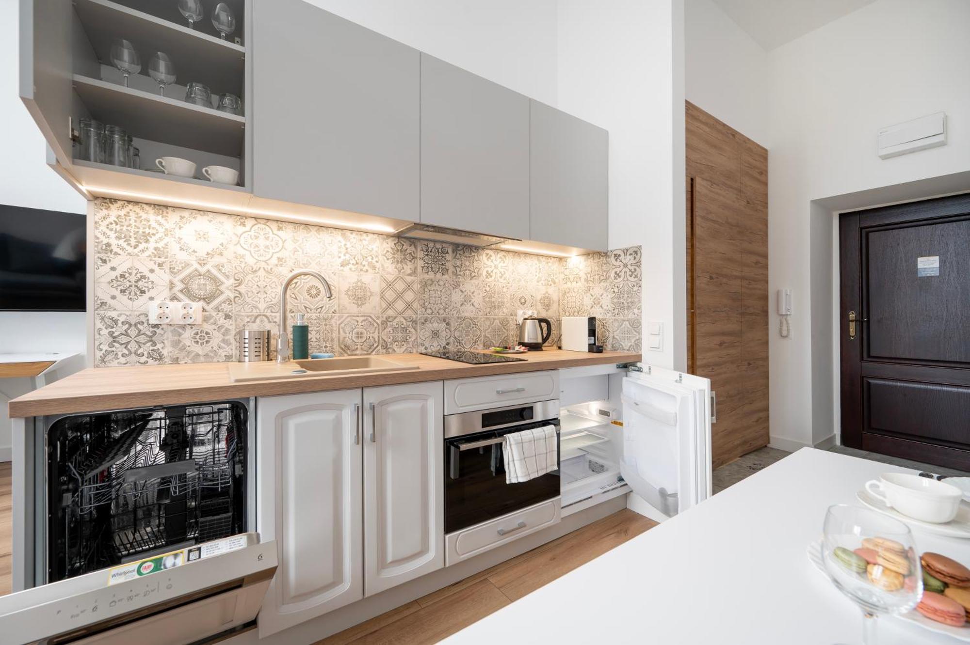 Lodz Jaracza Apt - Workspace, Parking, Park Nearby - By Rentujemy Exterior photo